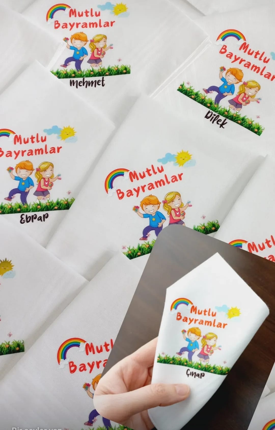 Mutlu Bayramlar Mendili- isme özel seçeneği ile atolyemery.com